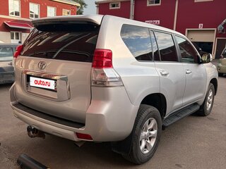 2011 Toyota Land Cruiser Prado 150 Series, серебристый, 2750000 рублей, вид 3