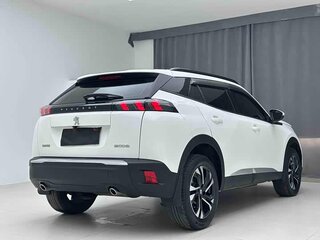 2022 Peugeot 2008 II, белый, 1385000 рублей, вид 4