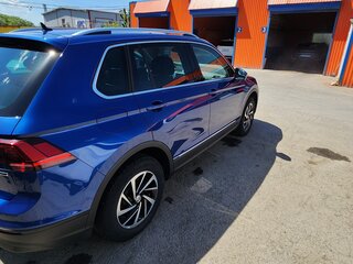 2018 Volkswagen Tiguan II, синий, 3050000 рублей, вид 3