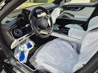 2026 Mercedes-Benz Maybach S-Класс 580 II (Z223) Рестайлинг, чёрный, 35300000 рублей, вид 4