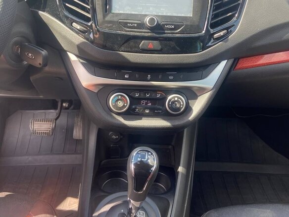 2019 Lada (ВАЗ) Vesta SW Cross I, коричневый, 815000 рублей - вид 11