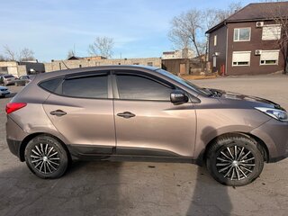 2014 Hyundai ix35 I Рестайлинг, коричневый, 1350000 рублей, вид 4