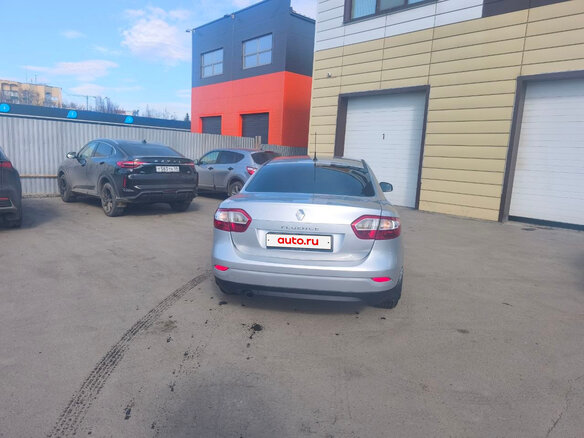 2014 Renault Fluence I Рестайлинг, серебристый, 800000 рублей - вид 4