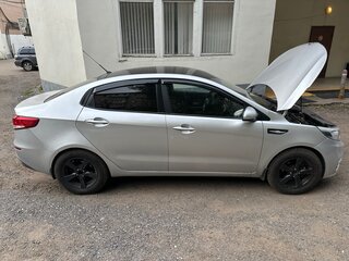 2015 Kia Rio III Рестайлинг, белый, 510000 рублей, вид 2