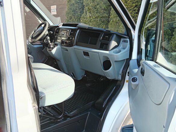 2013 Ford Transit, белый, 1550000 рублей - вид 4