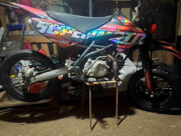 2022 Regulmoto Seven Medalist 150E, красный, 85000 рублей - вид 2