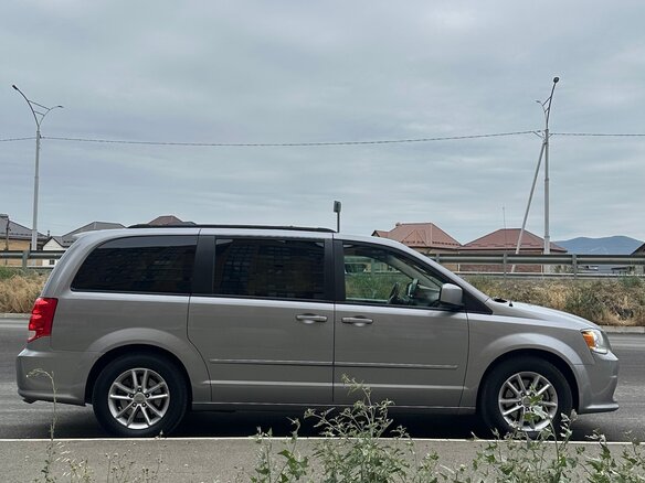 2016 Dodge Caravan Grand V, серый, 2300000 рублей - вид 7