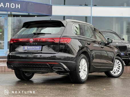 2025 Volkswagen Touareg III Рестайлинг, чёрный, 8790000 рублей, вид 2