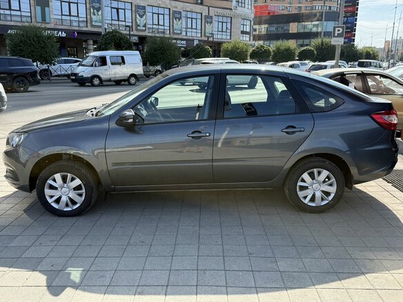 2026 Lada (ВАЗ) Granta I Рестайлинг, серый, 1151000 рублей - вид 7