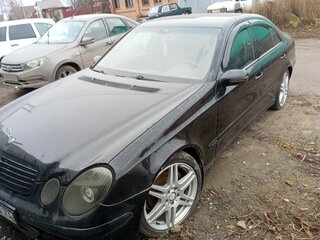 2003 Mercedes-Benz E-Класс 200 NGT III (W211, S211), чёрный, 600000 рублей, вид 1