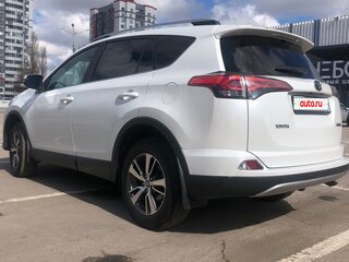 2018 Toyota RAV4 IV (XA40) Рестайлинг, белый, 2190000 рублей, вид 4