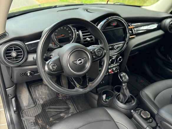2018 Mini Hatch Cooper III (F55/F56), серый, 1510000 рублей - вид 8