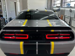 2020 Dodge Challenger III Рестайлинг 2, серый, 4300000 рублей, вид 3