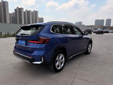 2023 BMW X1 Long 20Li sDrive III (U11/U12), синий, 3050000 рублей, вид 2