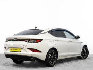 2023 JAC J7 I, белый, 1699000 рублей, вид 4