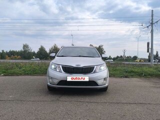 2014 Kia Rio III, серебристый, 750000 рублей, вид 4