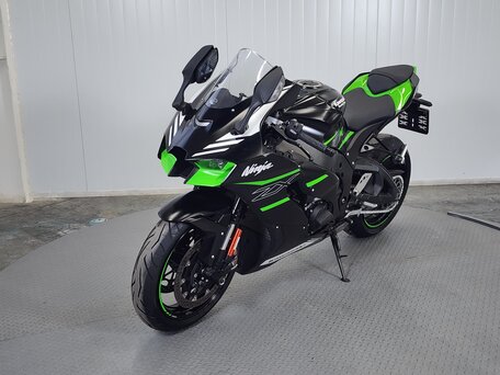 2021 Kawasaki ZX-10R Ninja, чёрный, 1659000 рублей, вид 4