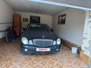 2009 Mercedes-Benz E-Класс 200 NGT III (W211, S211) Рестайлинг, чёрный, 750000 рублей, вид 1