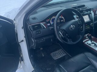 2013 Toyota Camry VII (XV50), белый, 1750000 рублей, вид 5