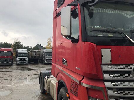 2015 Mercedes-Benz Actros, красный, 4850000 рублей, вид 3