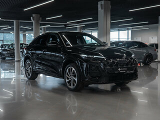 2026 Audi Q5 Sportback TFSI quattro S tronic II (GU), чёрный, 8100000 рублей, вид 2