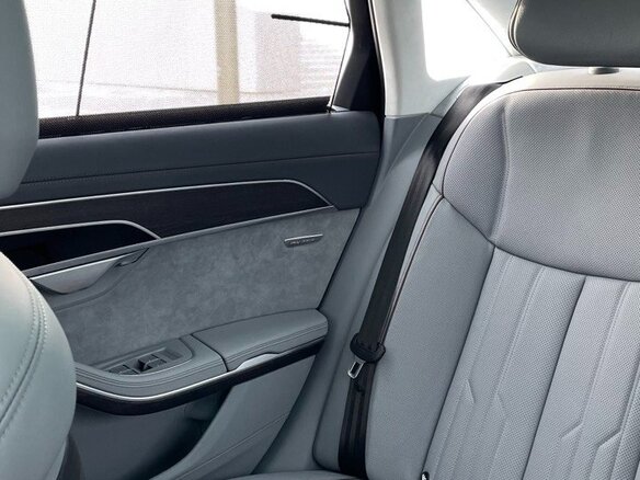 2020 Audi A8 Long 55 TFSI IV (D5), красный - вид 9