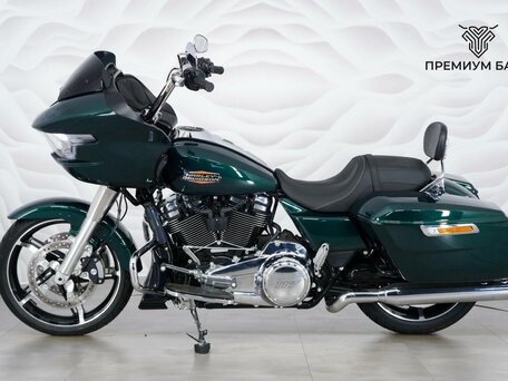 2024 Harley-Davidson Road Glide, зелёный, 2999000 рублей, вид 2