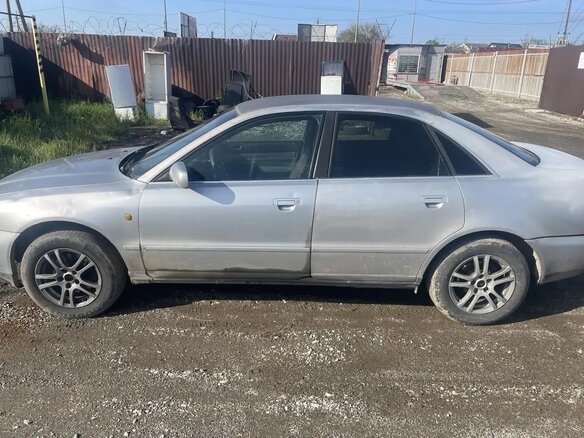 1998 Audi A4 I (B5), серебристый, 220000 рублей - вид 3