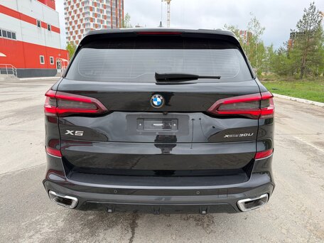2023 BMW X5 Long 30Li IV (G05/G18), чёрный, 6990000 рублей, вид 4