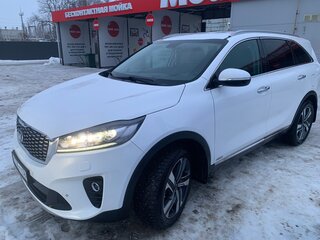 2020 Kia Sorento III Prime Рестайлинг, белый, 2400000 рублей, вид 1