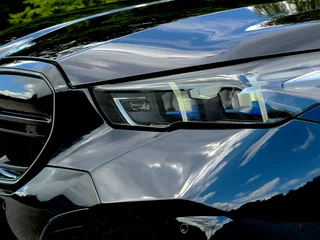 2024 BMW 5 серии 520d xDrive VIII (G60/G61/G68), синий, 7325000 рублей, вид 4