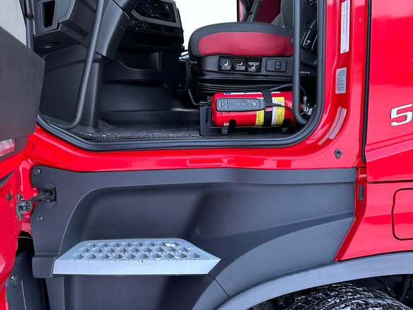 2017 Volvo FH, красный, 8800000 рублей - вид 19