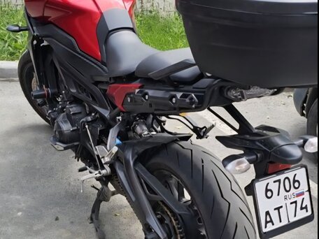 2015 Yamaha MT-09 Tracer (FJ-09), красный, 660000 рублей, вид 4