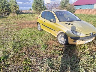 2002 Peugeot 206, жёлтый, 155000 рублей, вид 2