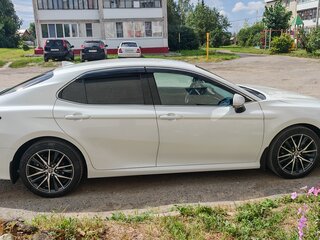 2021 Toyota Camry US Market VIII (XV70) Рестайлинг, белый, 3300000 рублей, вид 2