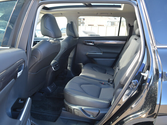 2025 Toyota Highlander IV (XU70), чёрный, 5149000 рублей - вид 9