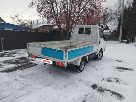 2001 Mazda Bongo, белый, 800000 рублей, вид 4
