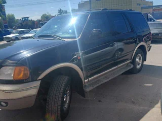 2001 Ford Expedition I, чёрный, 600000 рублей, вид 3