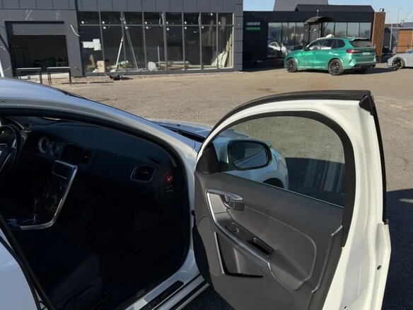 2011 Volvo S60 II, белый, 1150000 рублей - вид 10
