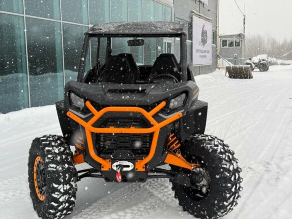 2025 BRP Can-Am Commander Max XT, красный - вид 2