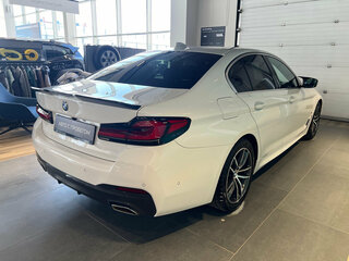 2021 BMW 5 серии 520d VII (G30/G31/G38) Рестайлинг, белый, 5100000 рублей, вид 4