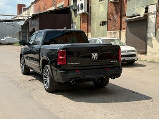 2026 Ram 1500 Crew Cab V Рестайлинг, чёрный, 10179000 рублей, вид 4