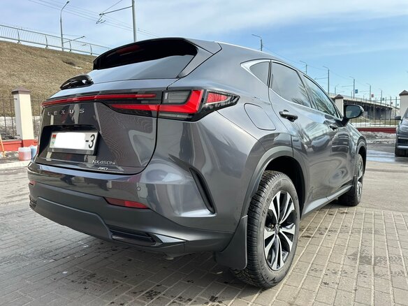 2023 Lexus NX 450h+ II, серый, 4084000 рублей - вид 15
