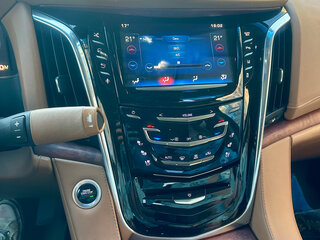 2015 Cadillac Escalade IV, белый, 5080000 рублей, вид 4