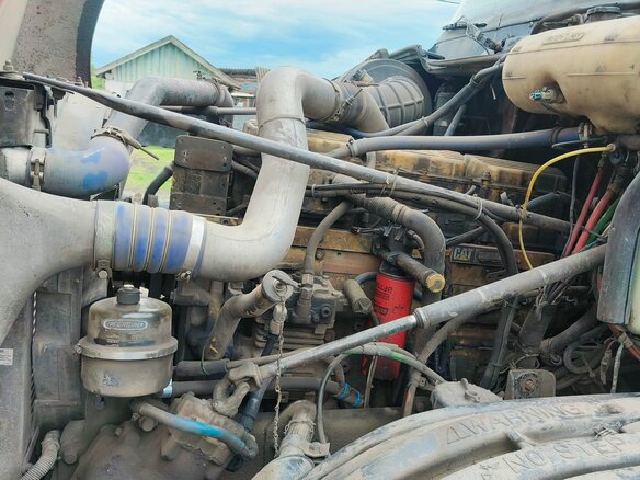 2000 Freightliner Century Class, красный, 900000 рублей - вид 9