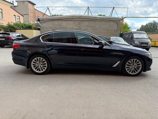 2018 BMW 5 серии 520d xDrive VII (G30/G31/G38), синий, 3990000 рублей, вид 3