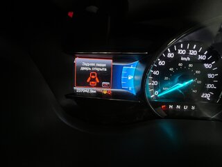 2015 Ford Explorer V Рестайлинг, белый, 2250000 рублей, вид 5