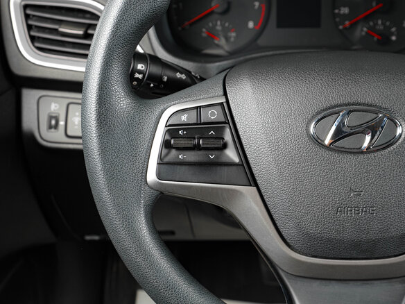 2017 Hyundai Solaris II, серый - вид 13