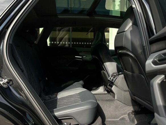2025 Audi Q5 L III (GU), чёрный, 6490000 рублей - вид 13