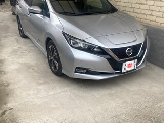 2018 Nissan Leaf II (ZE1), серебристый, 1800000 рублей, вид 3